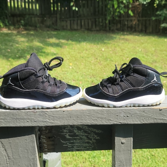 Jordan 11 jubilee - Picture 4 of 4